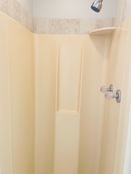 Building Photo - 939 E Bella Vista St