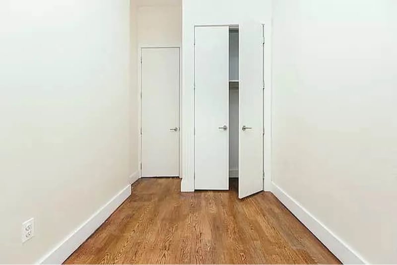 Building Photo - 848 Madison St