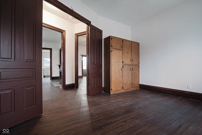 Building Photo - 217 S Meridian St