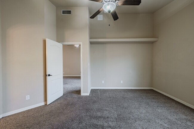 Building Photo - 14381 Alma Point Dr