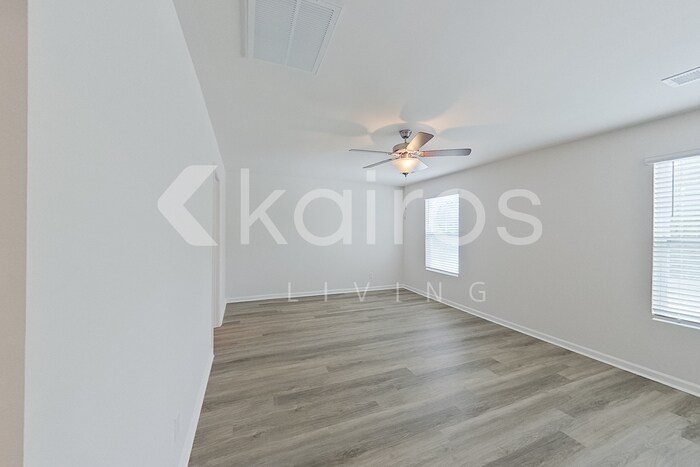 Building Photo - 131 Overstreet Way