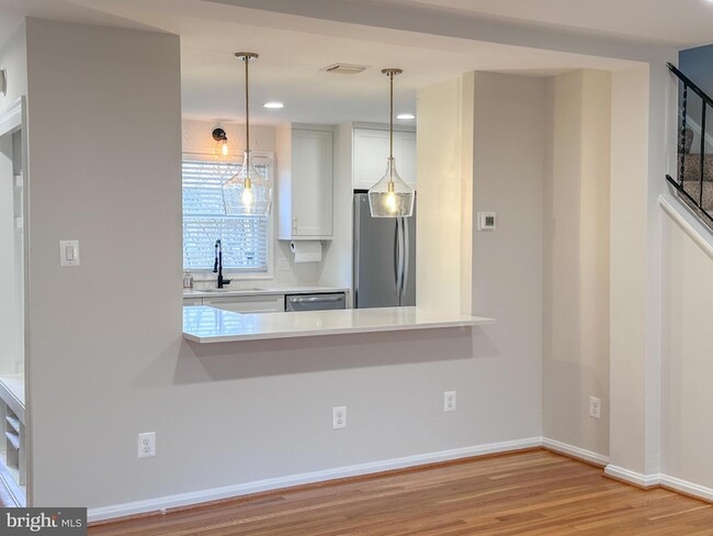 Building Photo - 226 Guthrie Ave