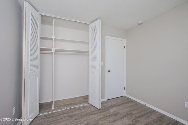 Building Photo - 4513 Cod Dr