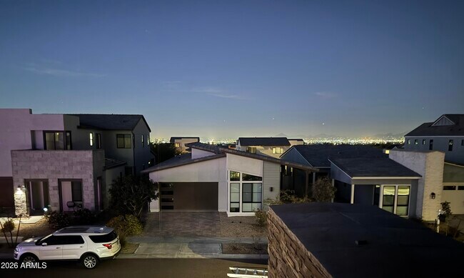 Building Photo - 821 E Monte Wy