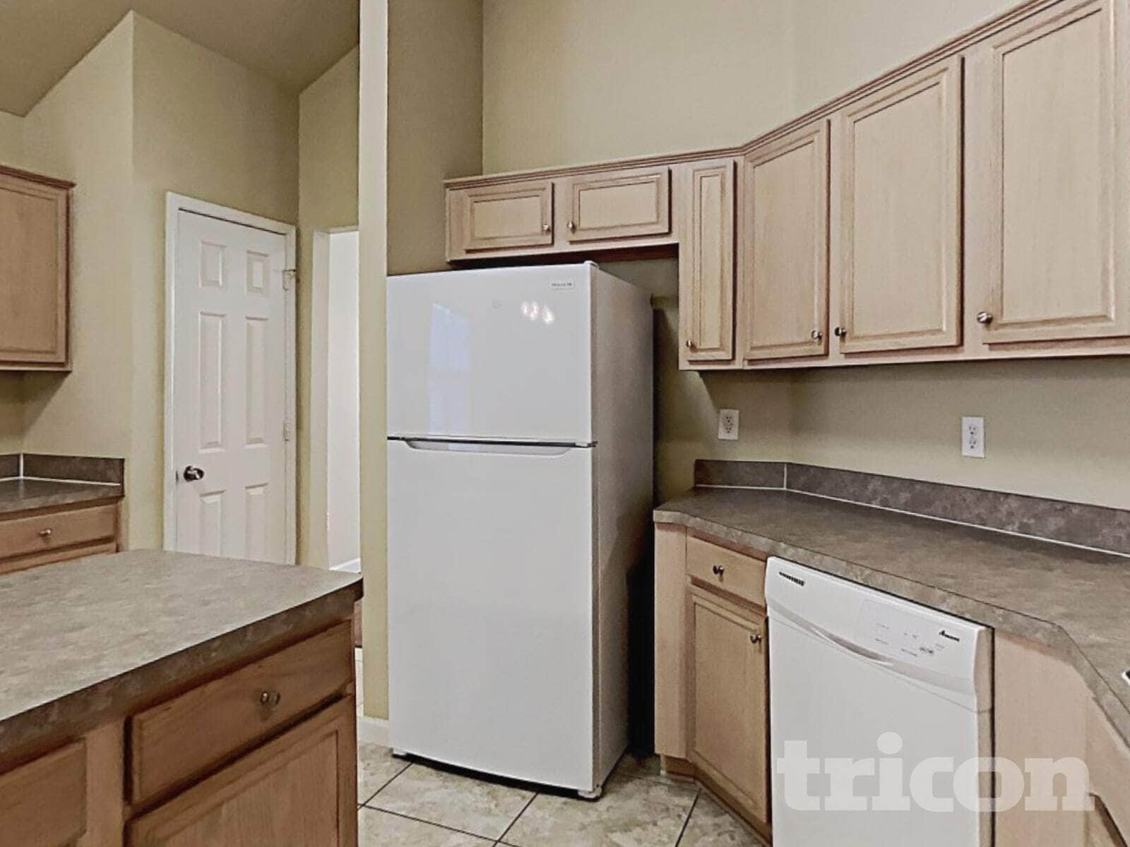 Building Photo - 1205 Rio Vista Dr