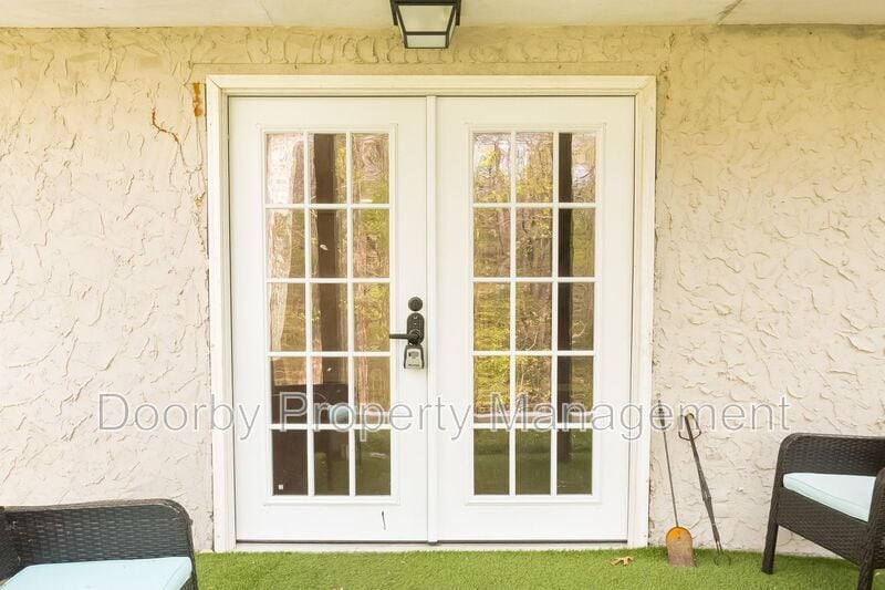 Building Photo - 1313 Timbercrest Ln