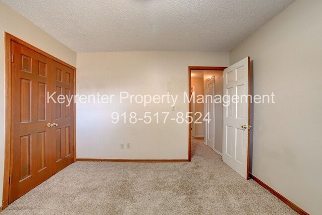 Building Photo - Beautiful 2bed/2bath Duplex!!