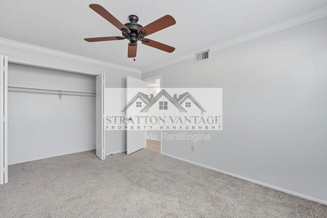 Building Photo - 4114 E Calle Redonda