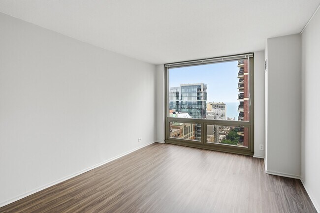 Building Photo - 1138 N Dearborn St
