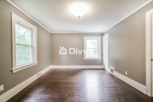 Building Photo - 450 Storer Ave