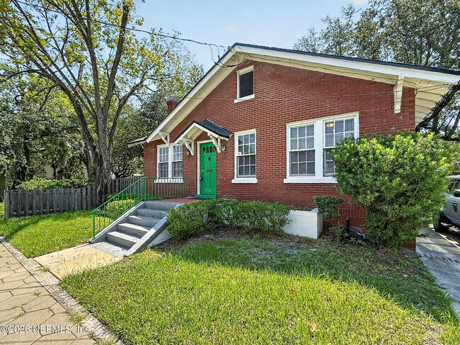 Building Photo - 2736 Lydia St