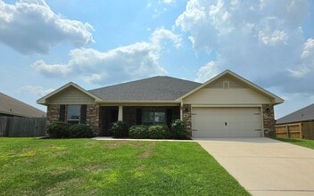 Building Photo - Foley 4/2 in Woodmont Subdivision available now