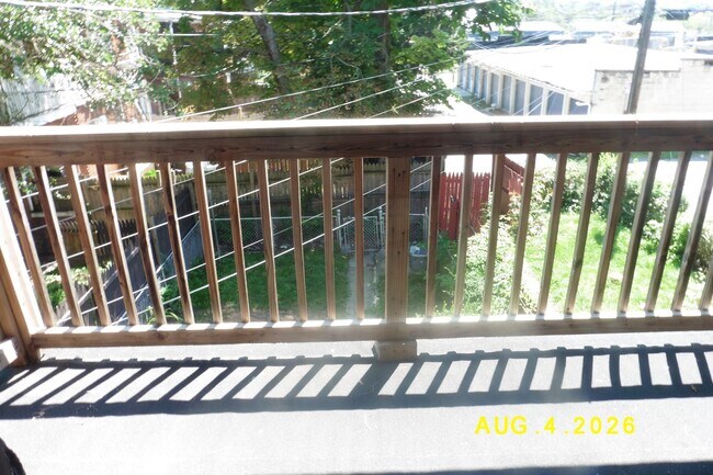 Building Photo - 1527 Catherine St