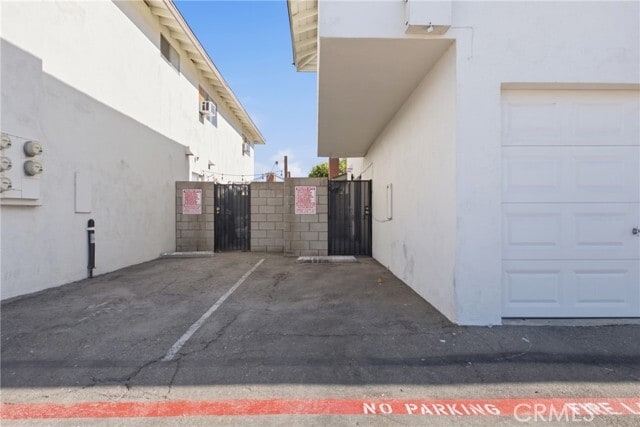 Building Photo - 8541 Emerson Cir