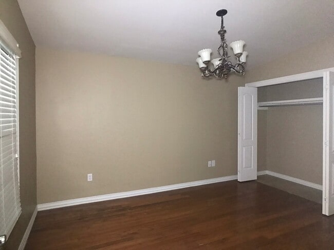 Building Photo - 3Bed/2Bath In Cimarron now Available!