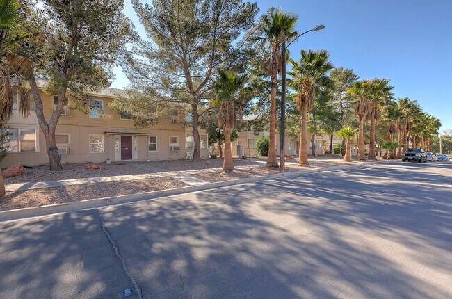 Building Photo - 619 A Ave