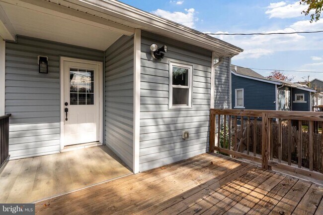 Building Photo - 3809 W Cold Spring Ln