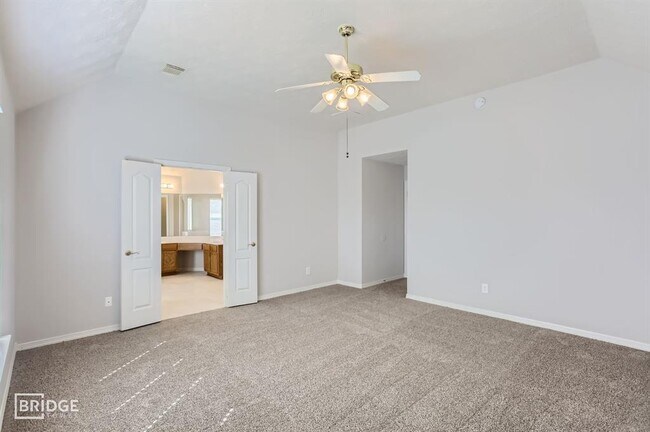 Building Photo - 3138 Red Rover Ct