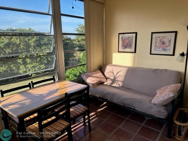 Building Photo - 2661 S Course Dr