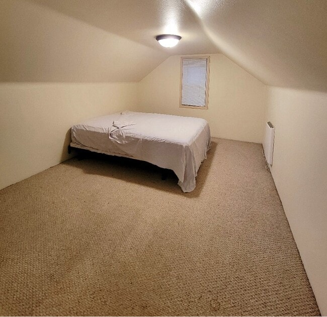 Building Photo - 1408 Torney Ave