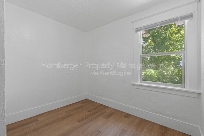 Building Photo - 1509 N Wall St
