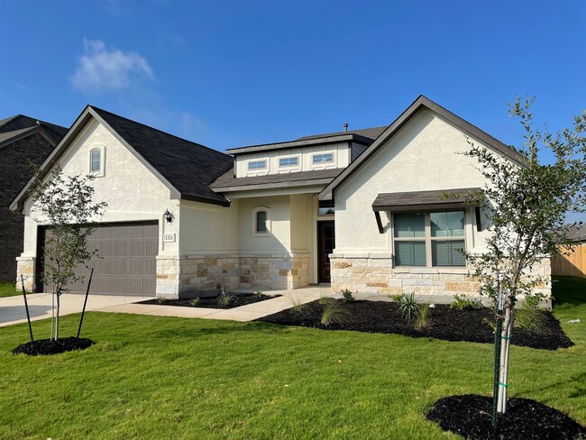 Primary Photo - 4 Bedroom in Gruene Field / 1 Mile to Grue...