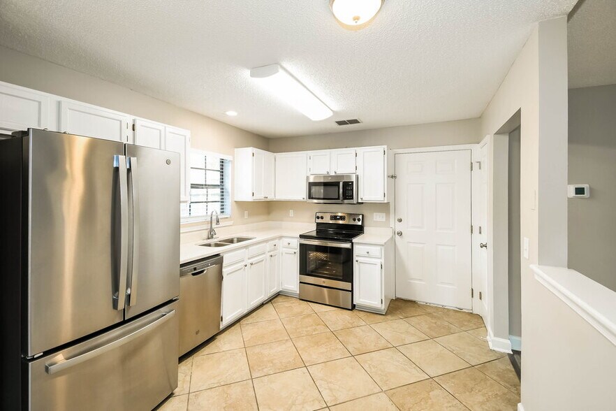 Building Photo - 2877 Tuscarora Tr
