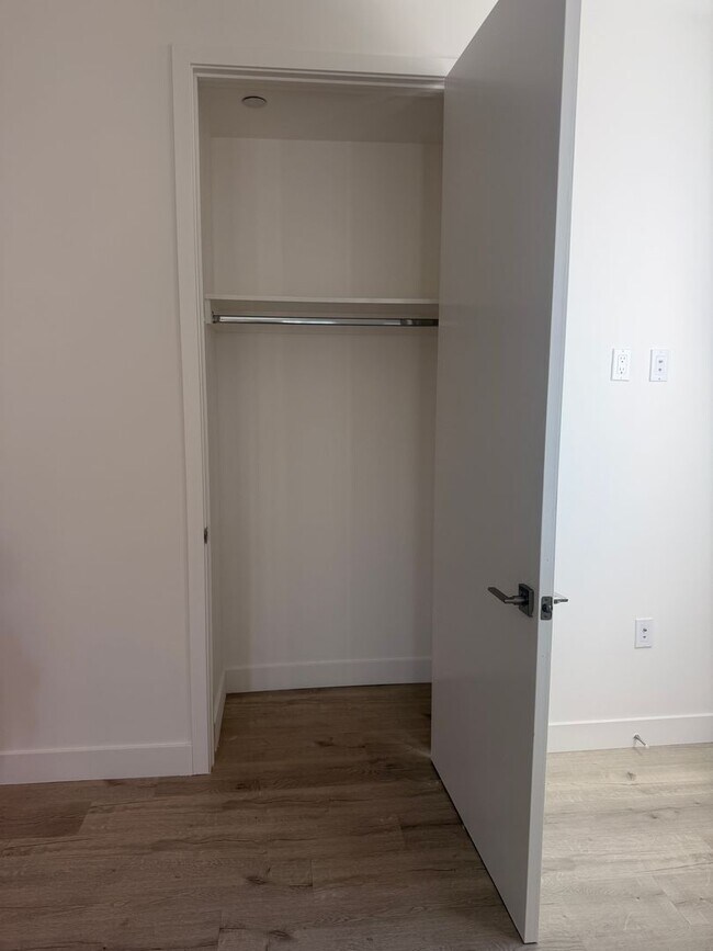 Interior Photo - YaYa Glenoaks, LLC