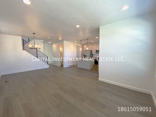 Building Photo - 11541 Engelmann Dr