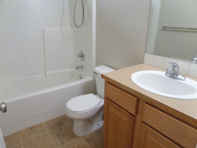 Building Photo - Gorgeous 3 Bedroom Home in Fantastic Bothell Location!