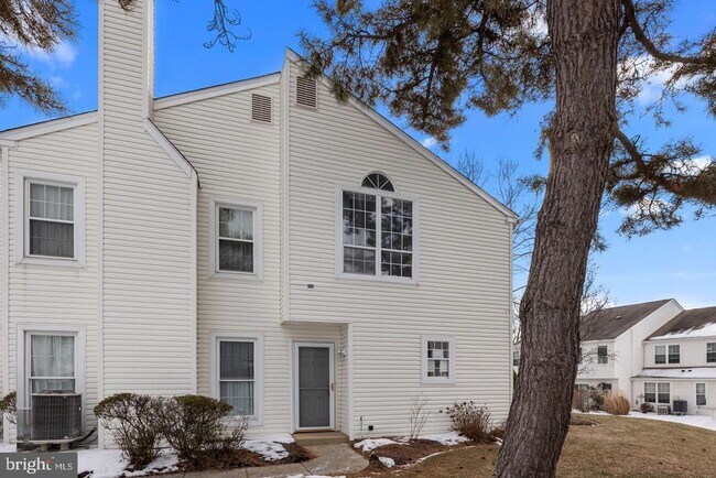 Primary Photo - 28 Portsmouth Ct
