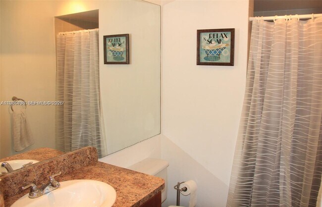 Building Photo - 20741 NE 4th Ct