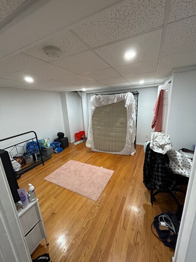 Building Photo - HOT NORTH END LISTING!!!!