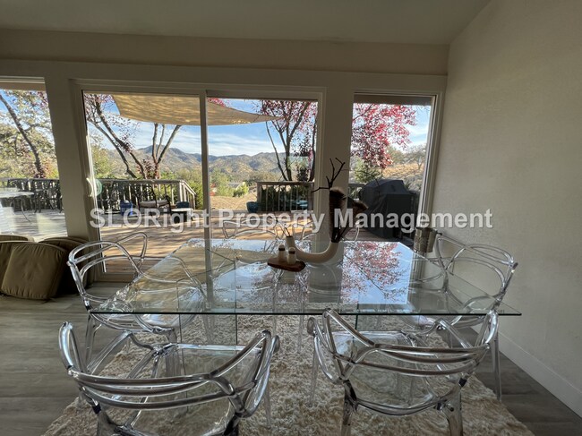 Building Photo - AVAILABLE NOW- Recently Updated Home on Lake Nacimiento - 3 Bed / 2 Bath
