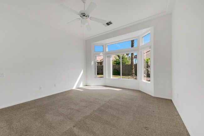 Building Photo - 78549 Links Dr