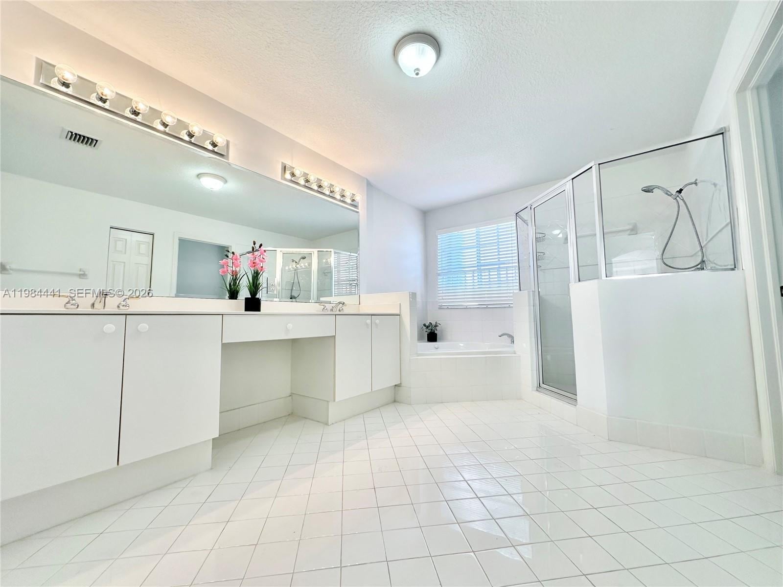 Building Photo - 11522 NW 69th Ter