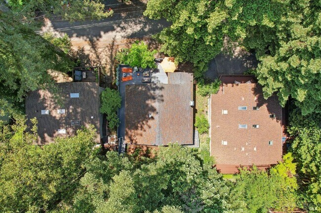 Building Photo - 14523 Old Cazadero Rd