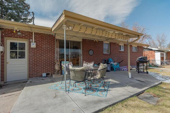 Building Photo - 760 39th St