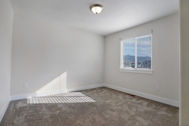 Building Photo - 336 Destiny Wy