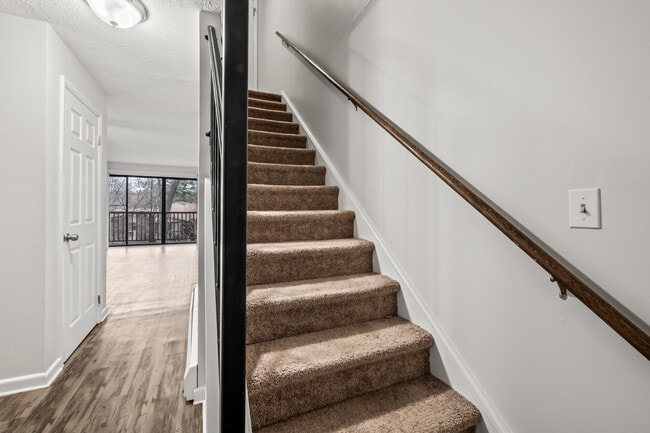 Building Photo - 345 Oakland St