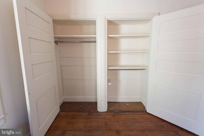 Building Photo - 916 Spruce St