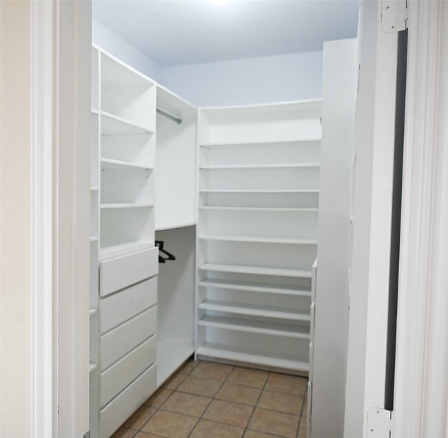 Building Photo - 5418 Gibralter Pl