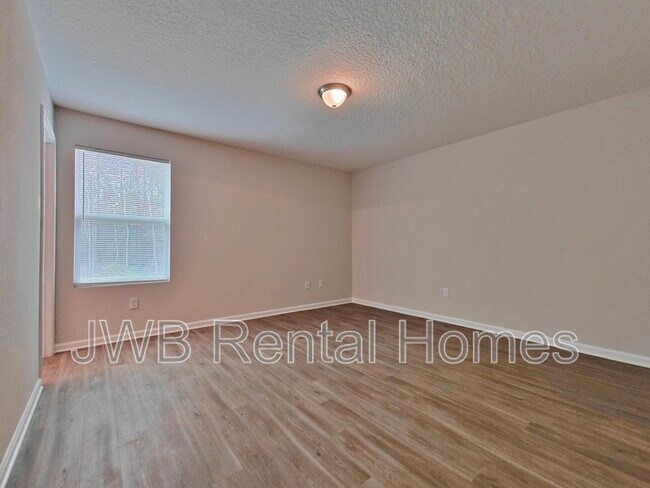 Building Photo - 2210 Kistlers Rdg Wy