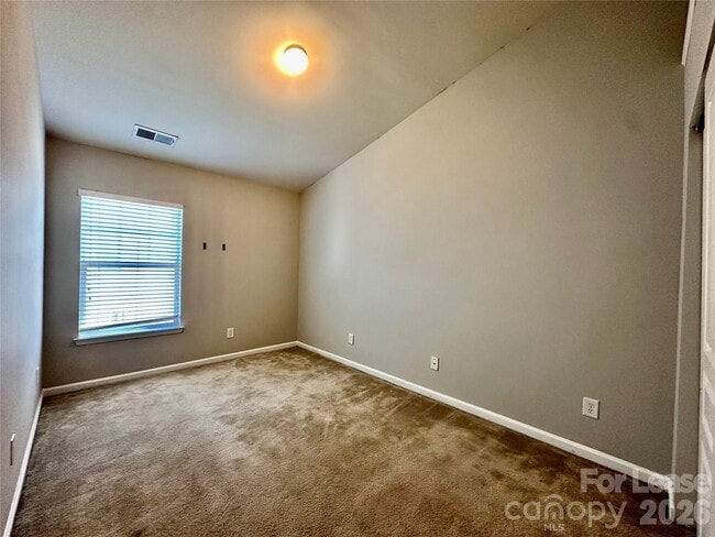 Building Photo - 12660 Persimmon Tree Dr