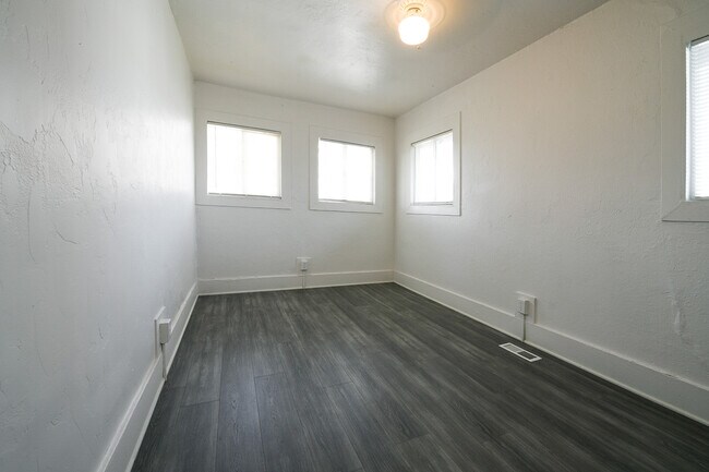 Building Photo - 151 NORTH PROPERTY LLC