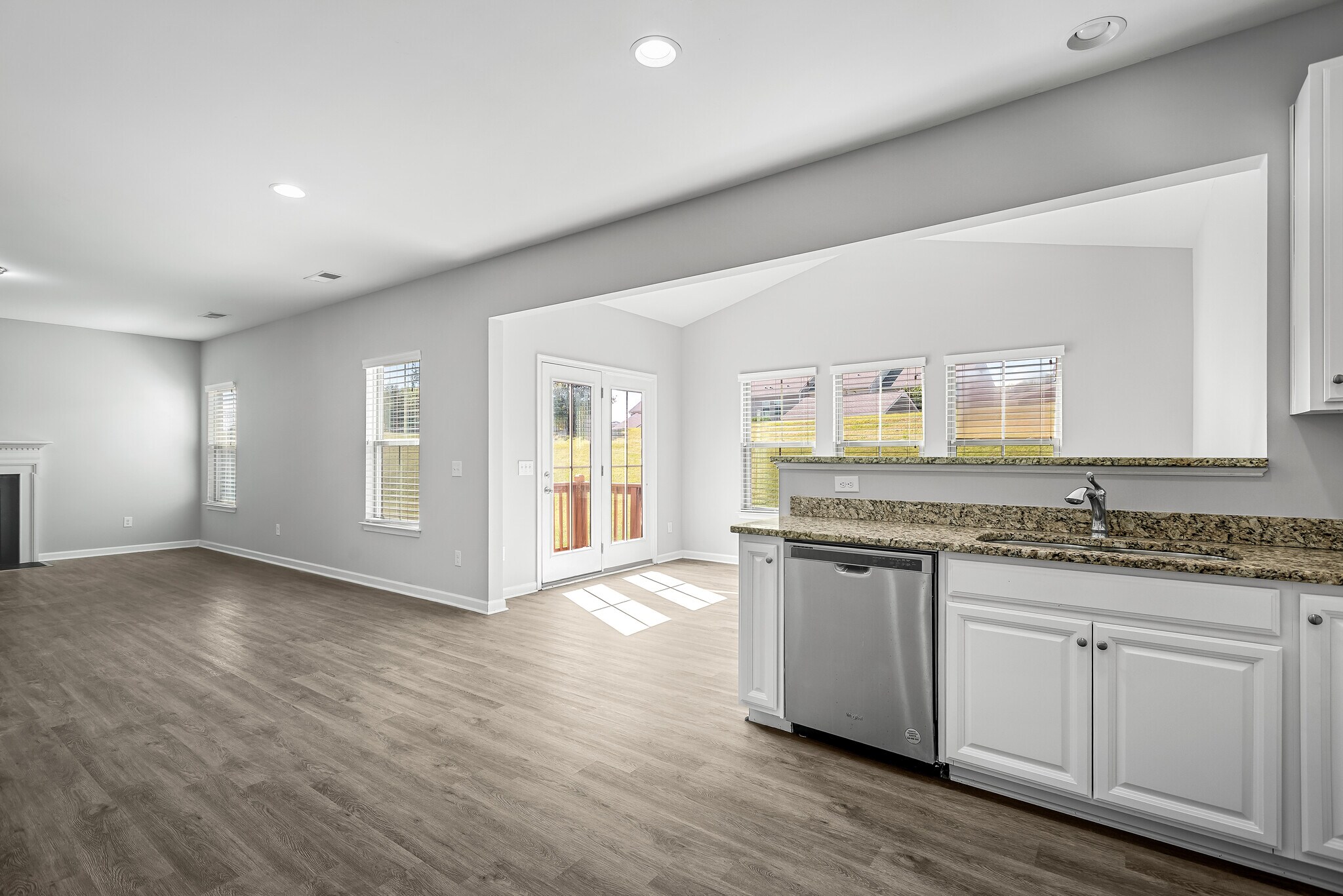 Building Photo - 428 Heroit Dr