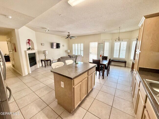 Building Photo - 3625 W Vitex Cir