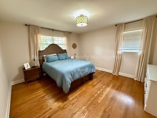 Building Photo - 7104 Catalonia Ave