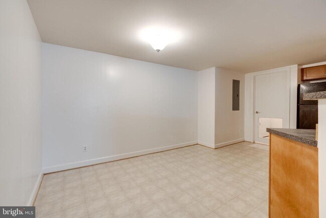 Building Photo - 1501 Van Dorn St