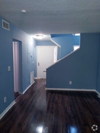 Building Photo - 3388 Columbia Trce